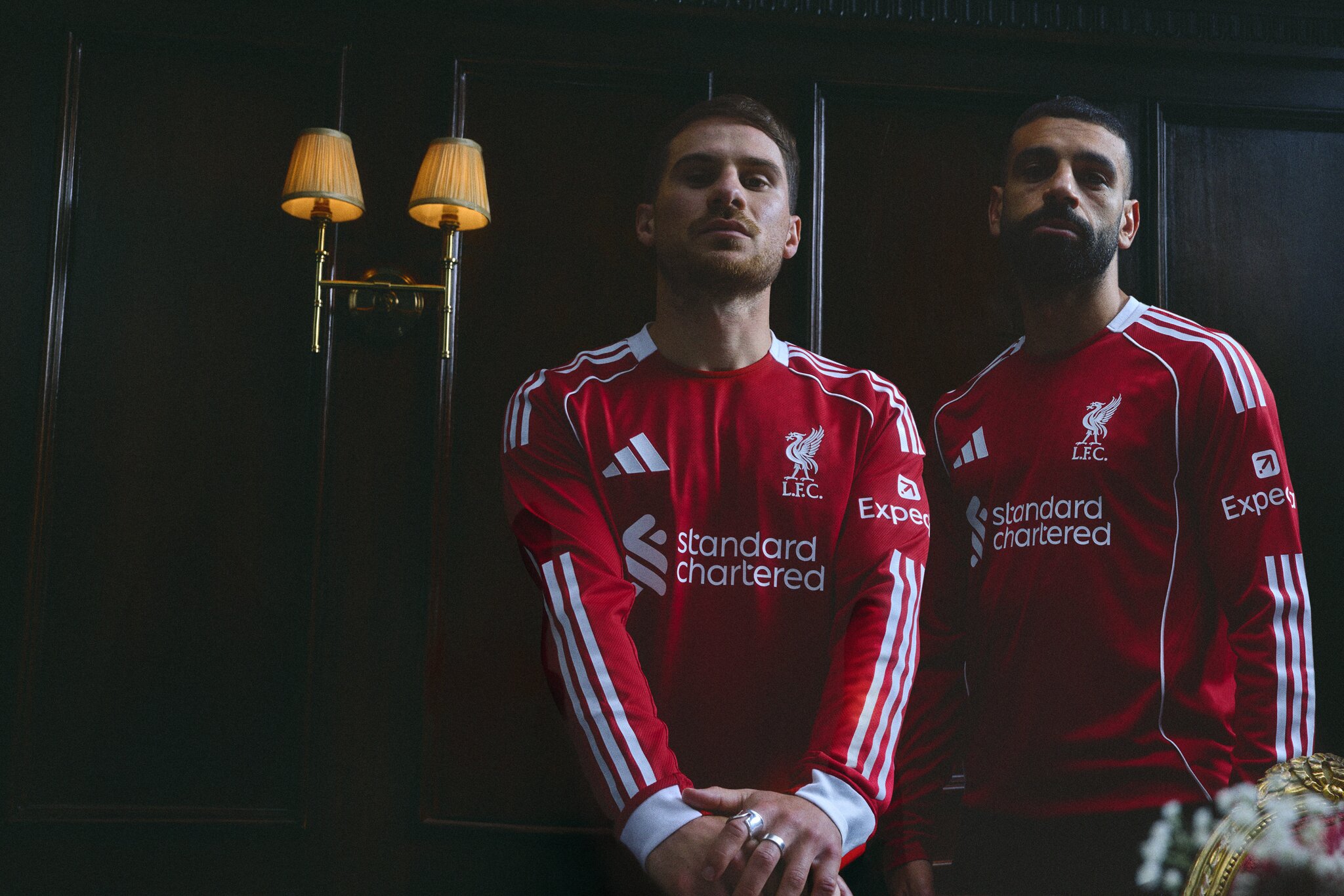 Liverpool x adidas, Tiga Garis Kembali Mengisi Sejarah The Reds